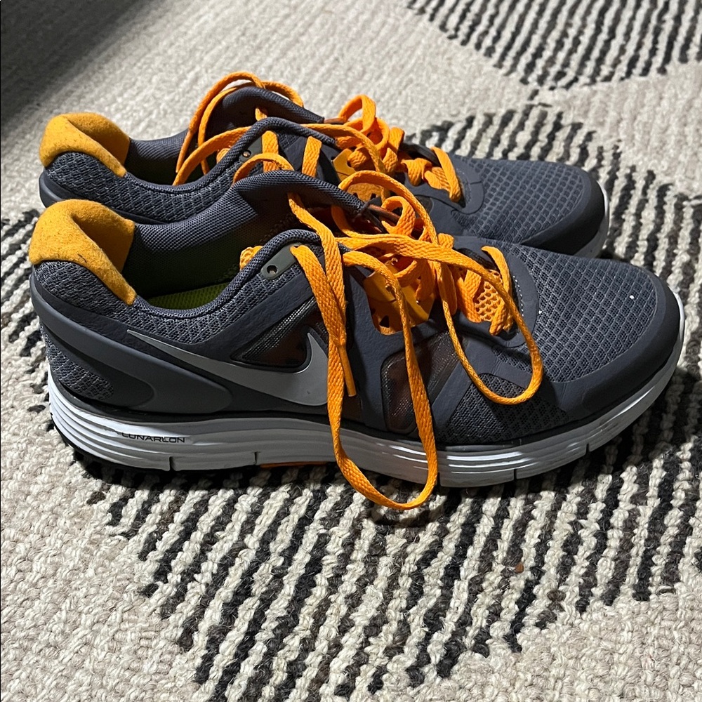 Nike Women's Athletic Shoes in Gray and Orange